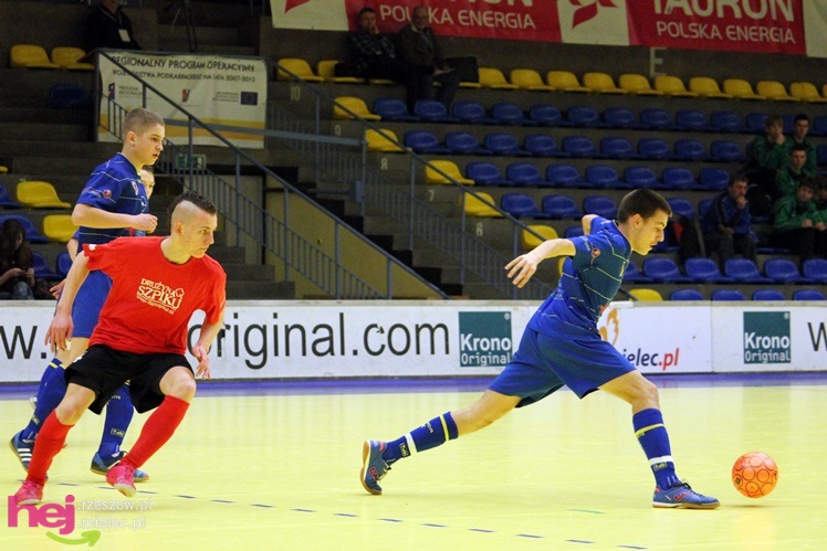 Mistrzostwa Polski U-16 w futsalu w Mielcu - DZIEŃ I