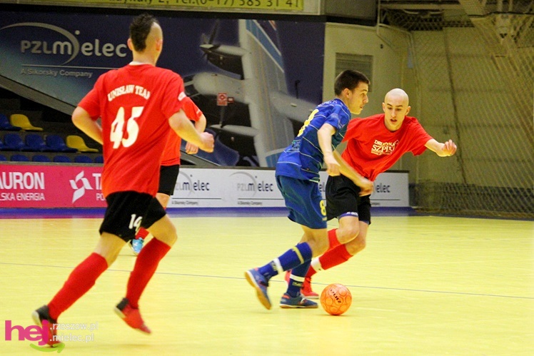 Mistrzostwa Polski U-16 w futsalu w Mielcu - DZIEŃ I