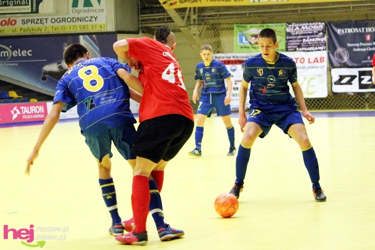 Mistrzostwa Polski U-16 w futsalu w Mielcu - DZIEŃ I