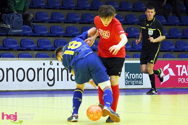 Mistrzostwa Polski U-16 w futsalu w Mielcu - DZIEŃ I