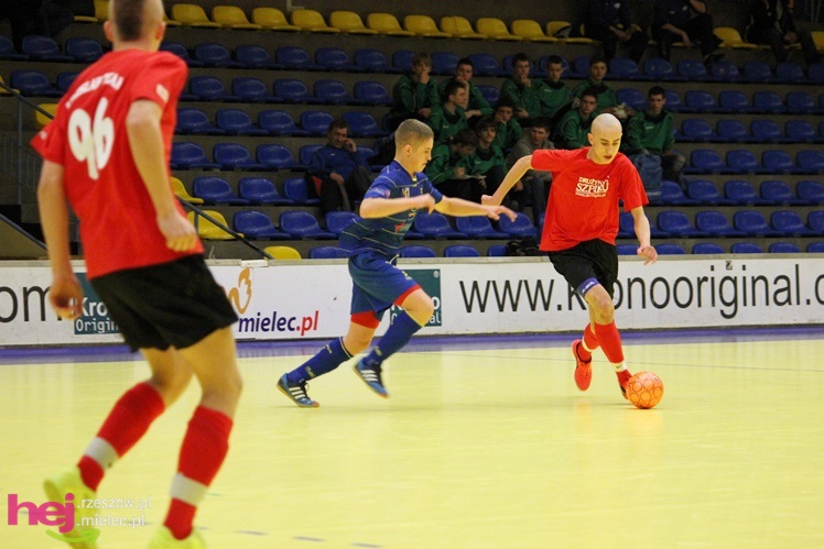 Mistrzostwa Polski U-16 w futsalu w Mielcu - DZIEŃ I