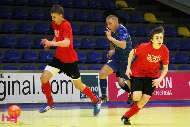 Mistrzostwa Polski U-16 w futsalu w Mielcu - DZIEŃ I