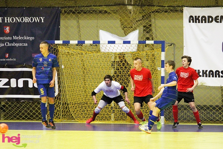 Mistrzostwa Polski U-16 w futsalu w Mielcu - DZIEŃ I
