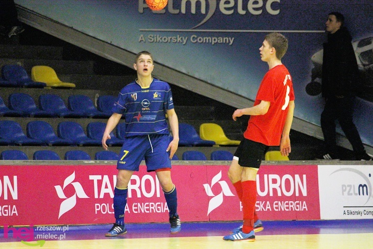 Mistrzostwa Polski U-16 w futsalu w Mielcu - DZIEŃ I