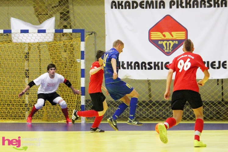 Mistrzostwa Polski U-16 w futsalu w Mielcu - DZIEŃ I