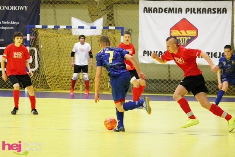 Mistrzostwa Polski U-16 w futsalu w Mielcu - DZIEŃ I