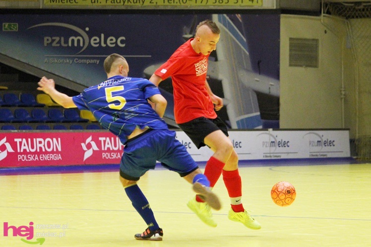 Mistrzostwa Polski U-16 w futsalu w Mielcu - DZIEŃ I