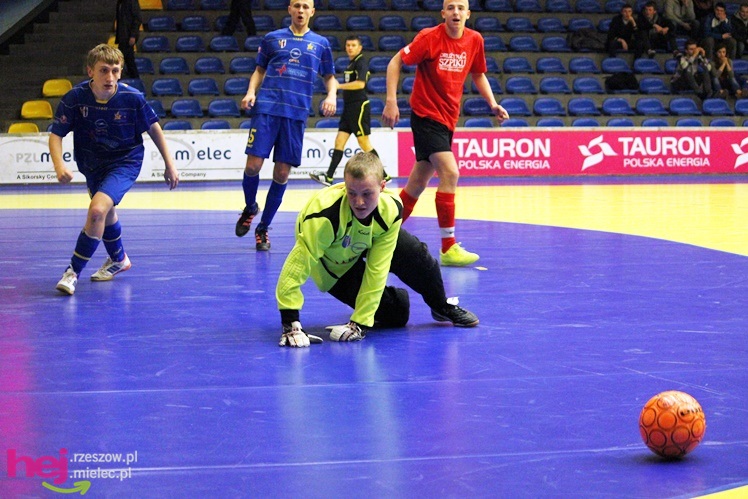 Mistrzostwa Polski U-16 w futsalu w Mielcu - DZIEŃ I
