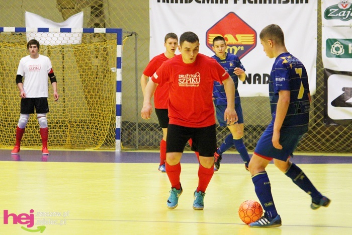 Mistrzostwa Polski U-16 w futsalu w Mielcu - DZIEŃ I