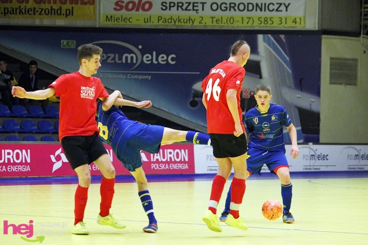 Mistrzostwa Polski U-16 w futsalu w Mielcu - DZIEŃ I