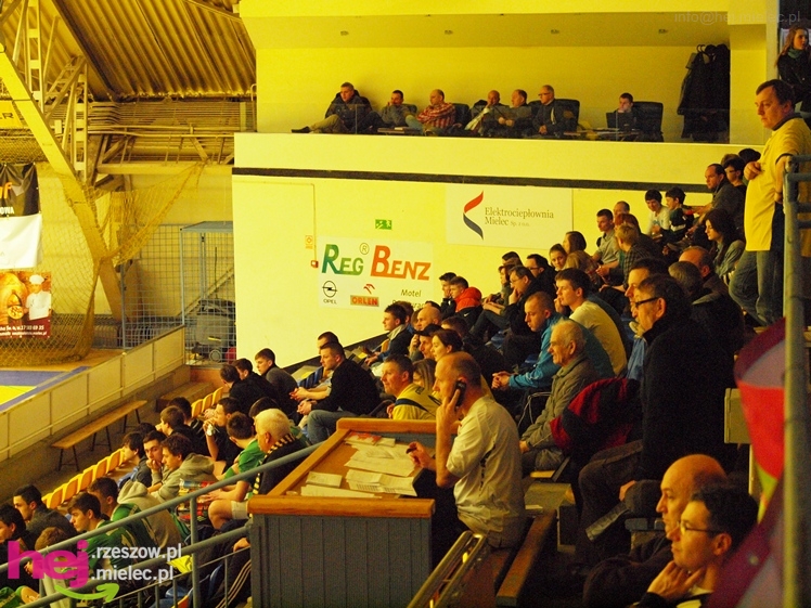 Mistrzostwa Polski U-16 w futsalu w Mielcu - DZIEŃ II