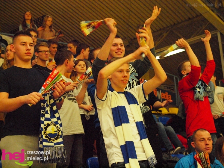 Mistrzostwa Polski U-16 w futsalu w Mielcu - DZIEŃ II