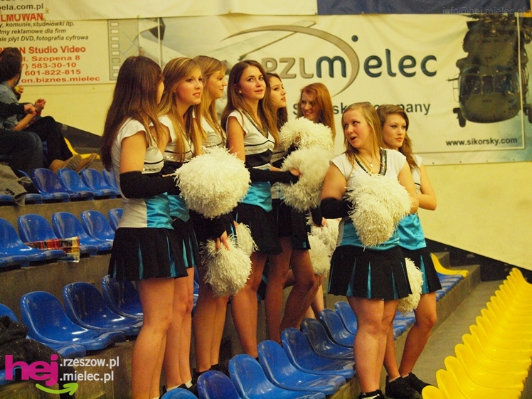 Mistrzostwa Polski U-16 w futsalu w Mielcu - DZIEŃ II