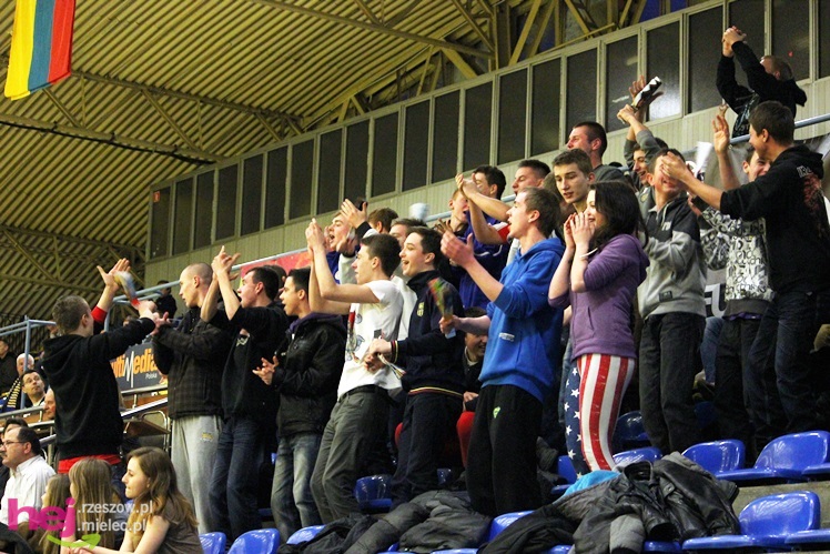 Mistrzostwa Polski U-16 w futsalu w Mielcu - DZIEŃ III