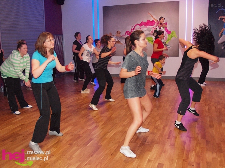 Maraton ZUMBY z okazji Dnia Kobiet w JOY Fitness Club