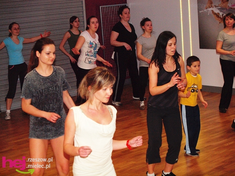 Maraton ZUMBY z okazji Dnia Kobiet w JOY Fitness Club