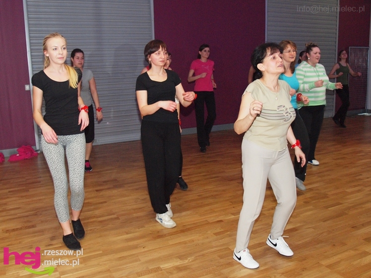 Maraton ZUMBY z okazji Dnia Kobiet w JOY Fitness Club