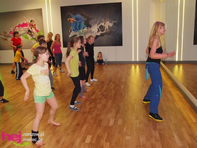 Maraton ZUMBY z okazji Dnia Kobiet w JOY Fitness Club