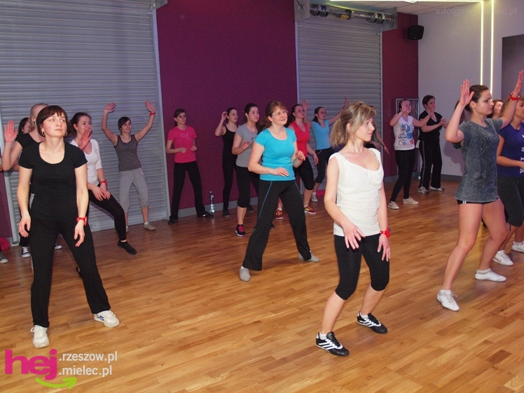 Maraton ZUMBY z okazji Dnia Kobiet w JOY Fitness Club