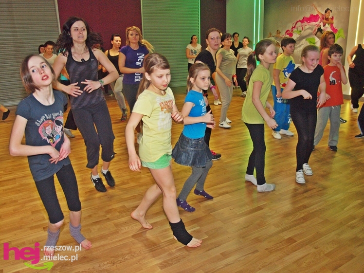 Maraton ZUMBY z okazji Dnia Kobiet w JOY Fitness Club