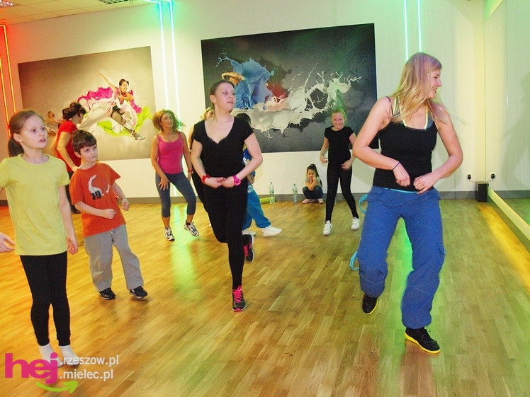 Maraton ZUMBY z okazji Dnia Kobiet w JOY Fitness Club