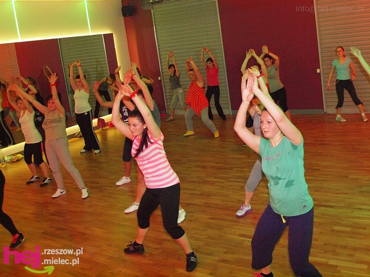 Maraton ZUMBY z okazji Dnia Kobiet w JOY Fitness Club