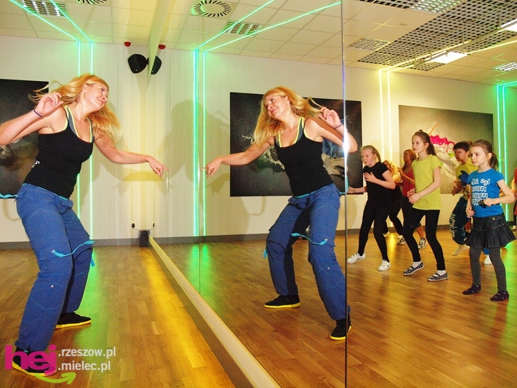Maraton ZUMBY z okazji Dnia Kobiet w JOY Fitness Club