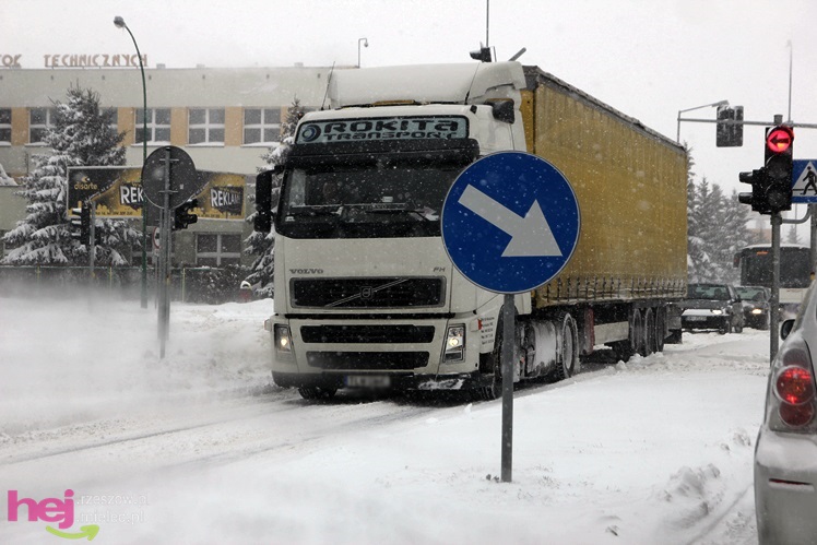 Fatalna sytuacja na drogach. 15 marca w Mielcu i okolicy