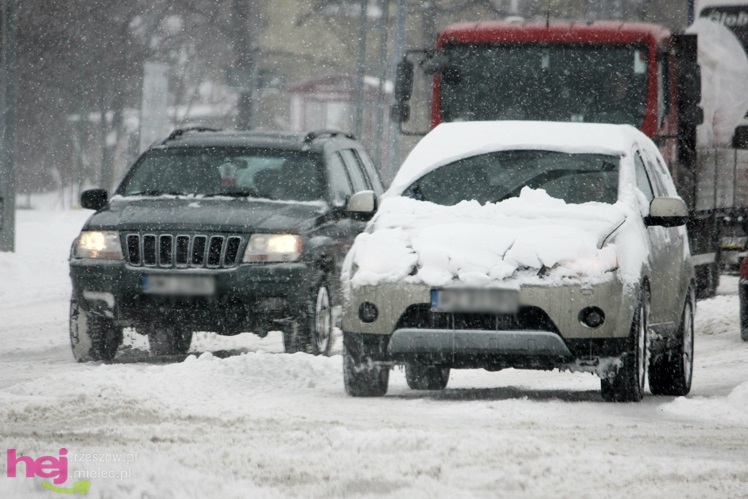 Fatalna sytuacja na drogach. 15 marca w Mielcu i okolicy
