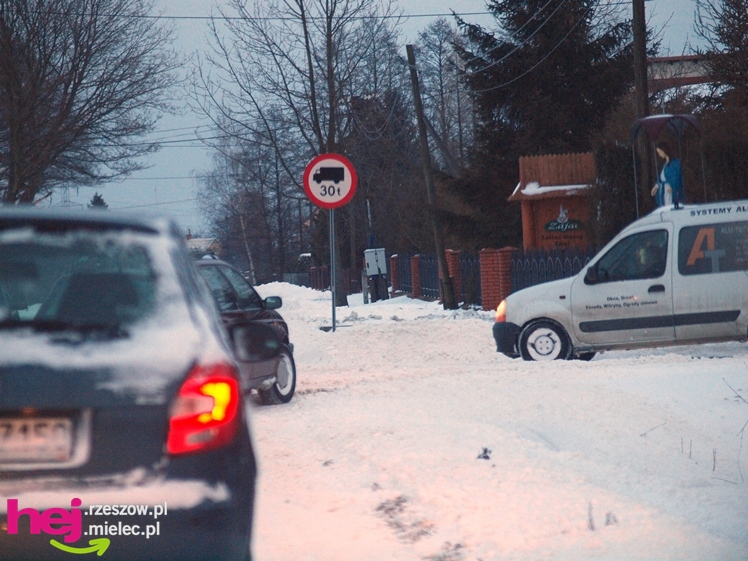 Fatalna sytuacja na drogach. 15 marca w Mielcu i okolicy
