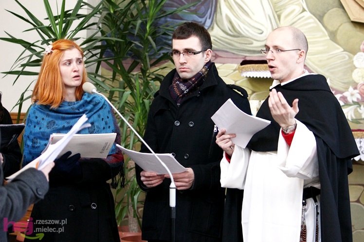 Schola Dominikańska z Lublina zaśpiewała w Mielcu