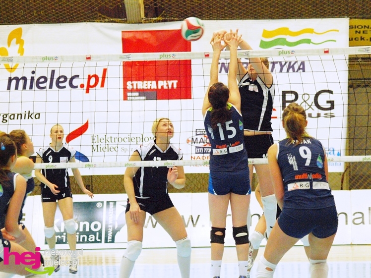 Siatkarki Stali pożegnały się z I ligą. Porażka ze Spartą oznacza już praktycznie degradację
