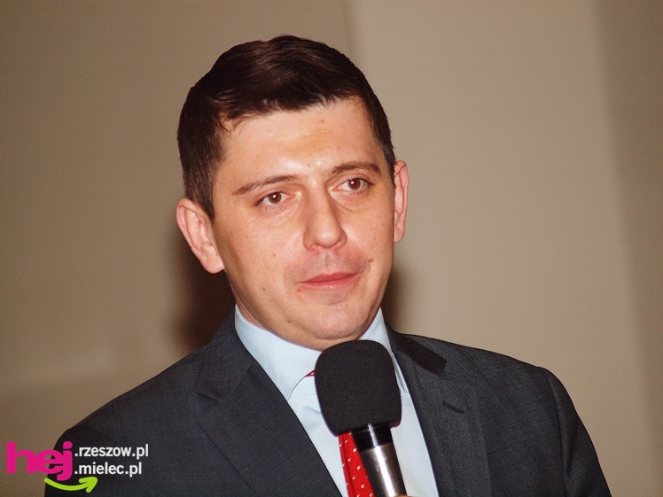 Senyszyn w Mielcu: prawica wywołuje kłótnie. A prawica przyszła pytać