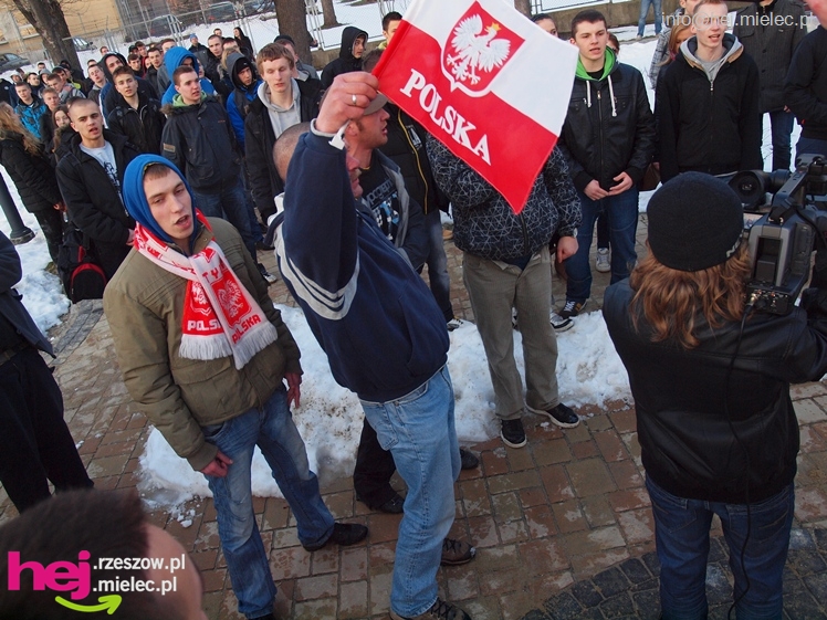 Młodzi mielczanie domagali sie odwołania rządu RP