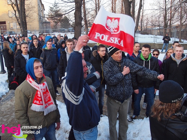 Młodzi mielczanie domagali sie odwołania rządu RP