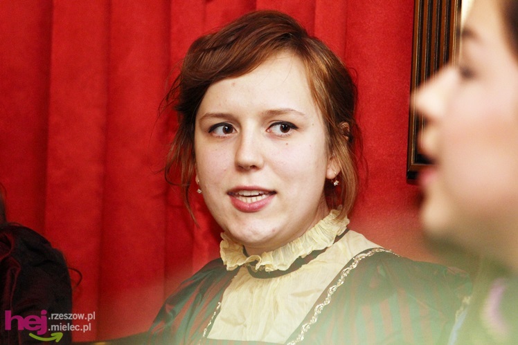Dziewczęta z Hortus Musicus podziękowały partnerom zespołu