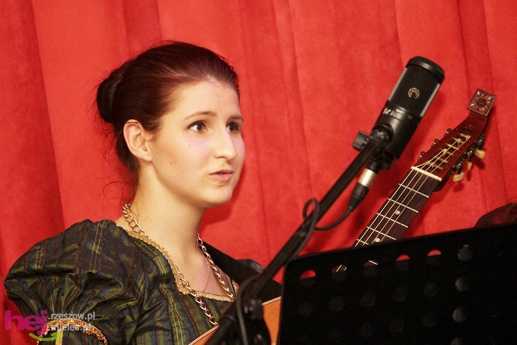 Dziewczęta z Hortus Musicus podziękowały partnerom zespołu