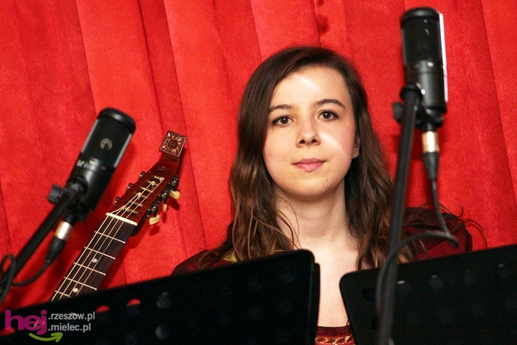 Dziewczęta z Hortus Musicus podziękowały partnerom zespołu