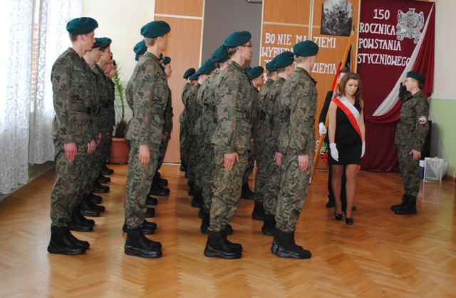 Patriotyzm w mundurze. Ślubowanie uczniów klasy wojskowej