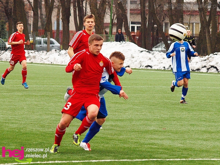 Porazka juniorów Stali z Wisłą Kraków
