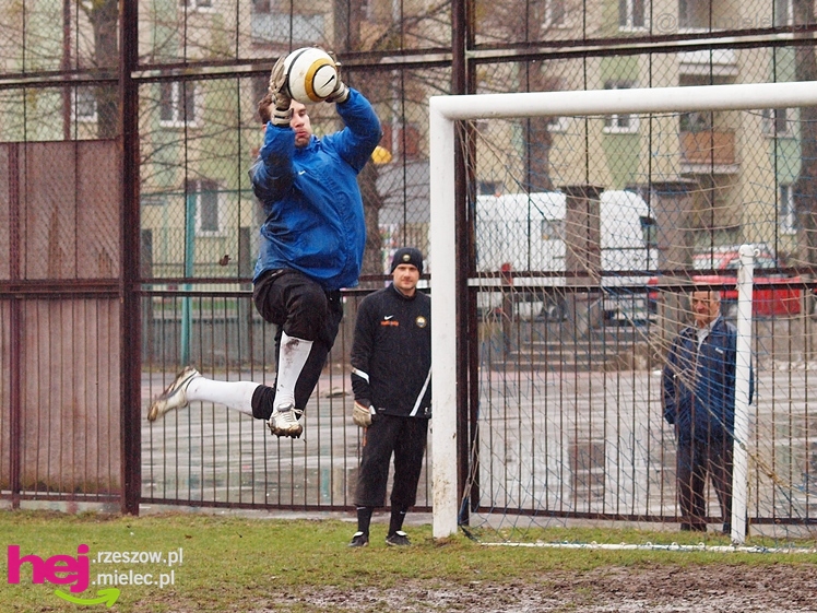 Powrót legendy! Bogusław Wyparło oficjalnie w Stali Mielec!