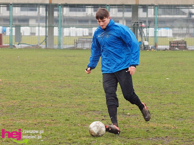Powrót legendy! Bogusław Wyparło oficjalnie w Stali Mielec!