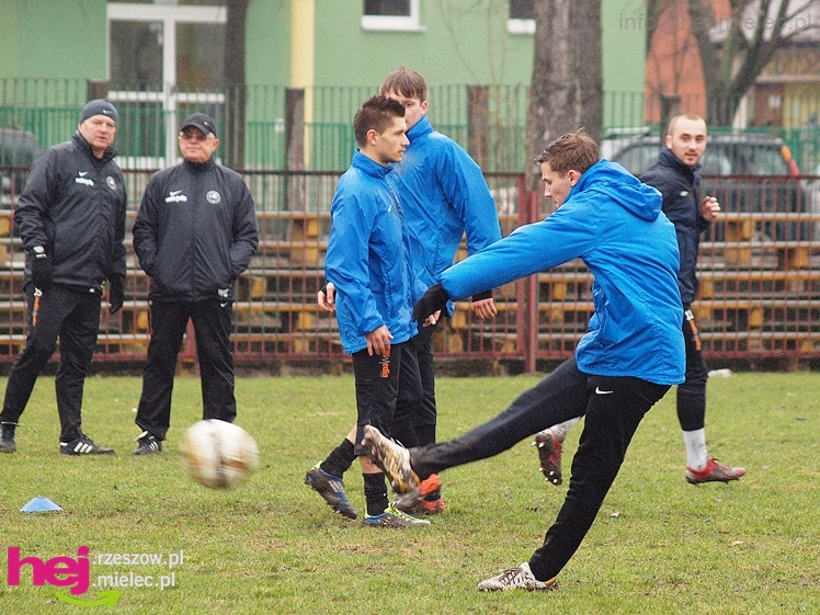 Powrót legendy! Bogusław Wyparło oficjalnie w Stali Mielec!