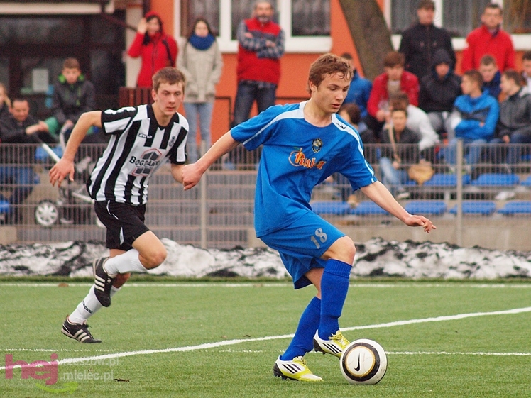 Juniorzy młodsi walczyli z Sandecją Nowy Sącz