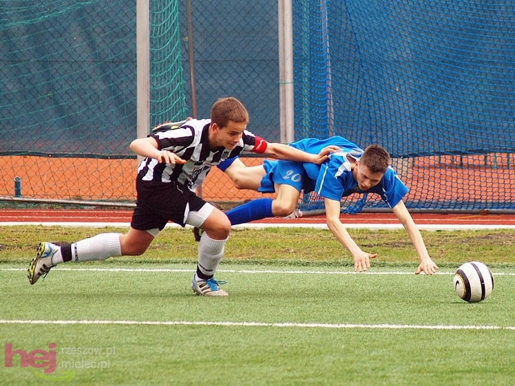 Juniorzy młodsi walczyli z Sandecją Nowy Sącz