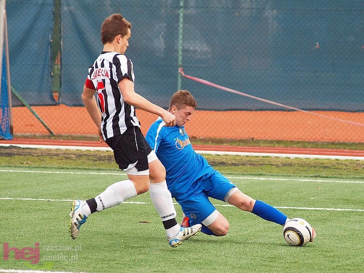 Juniorzy młodsi walczyli z Sandecją Nowy Sącz