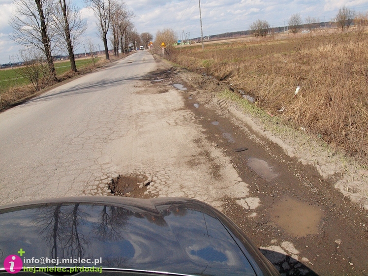 Objazd do Dębicy rozsypał się zupełnie. A będzie to dojazd do autostrady