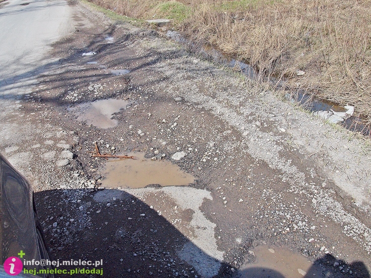 Objazd do Dębicy rozsypał się zupełnie. A będzie to dojazd do autostrady