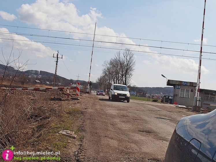 Objazd do Dębicy rozsypał się zupełnie. A będzie to dojazd do autostrady