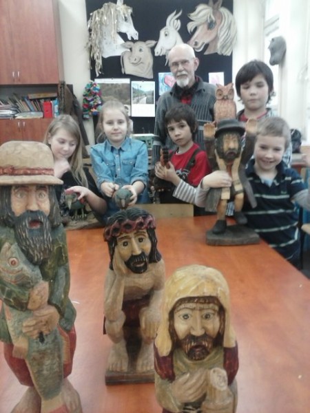 Znany mielecki artysta z wizytą w pracowni plastycznej
